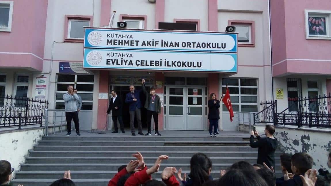 Okul Sporları Yıldızlar Güreş Türkiye 1. si öğrencimiz ödüllendirildi.